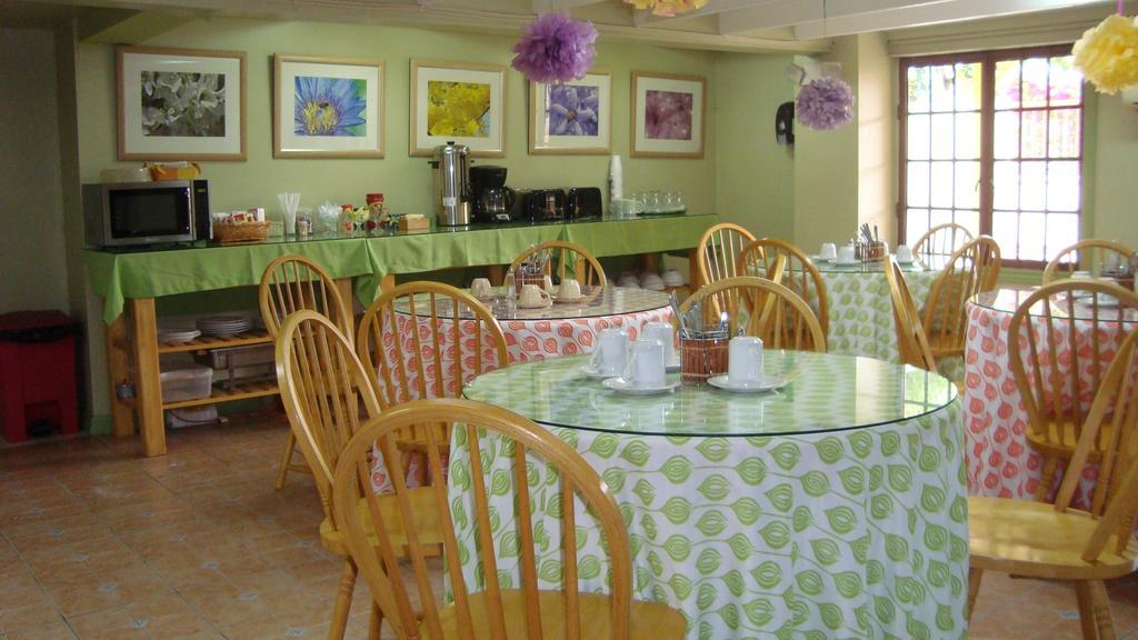 Heritage Inn Trinidad Belmont エクステリア 写真