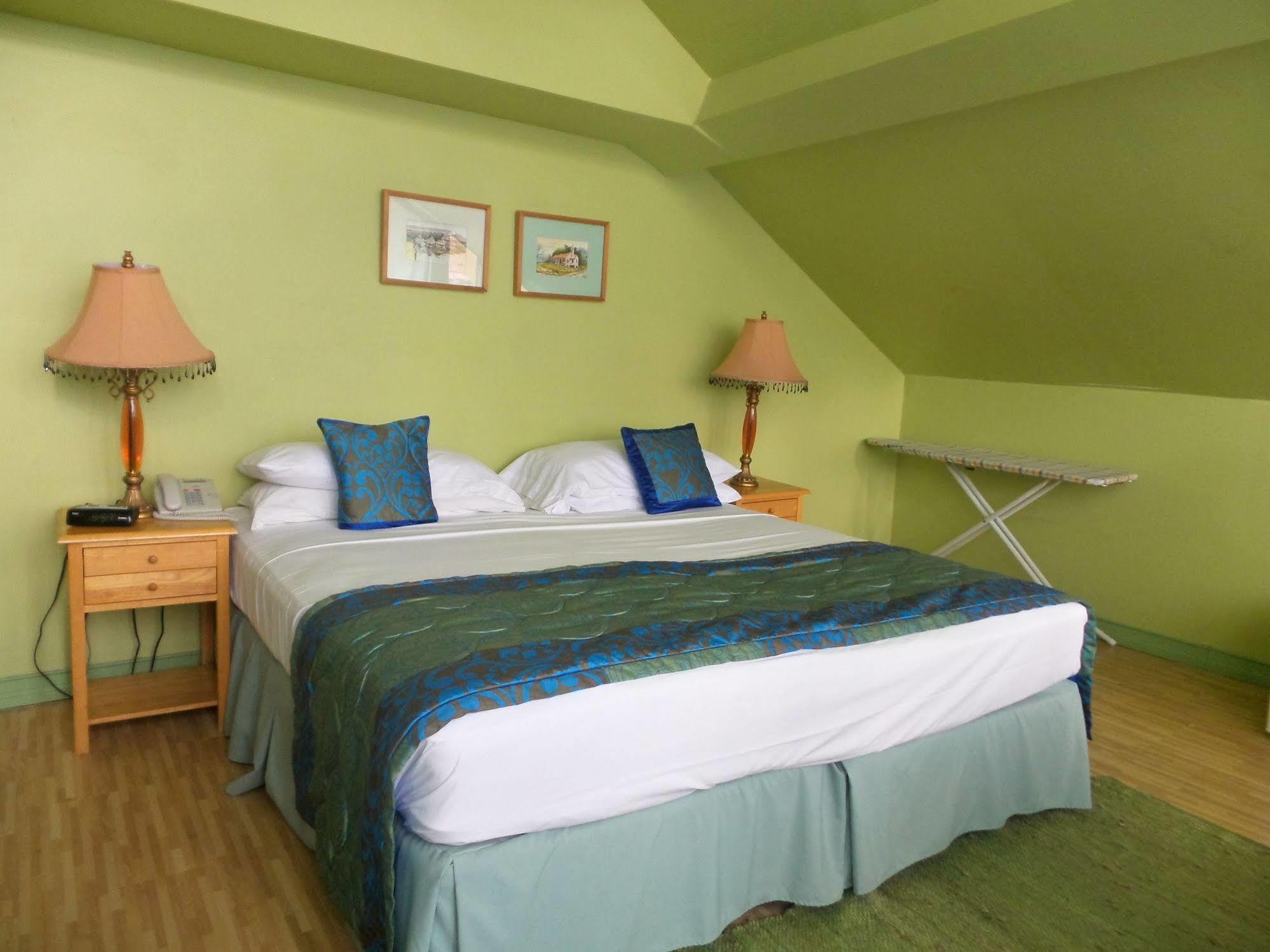 Heritage Inn Trinidad Belmont エクステリア 写真