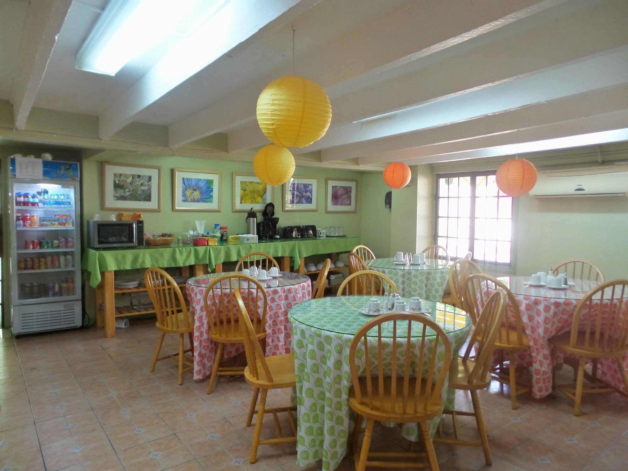 Heritage Inn Trinidad Belmont エクステリア 写真