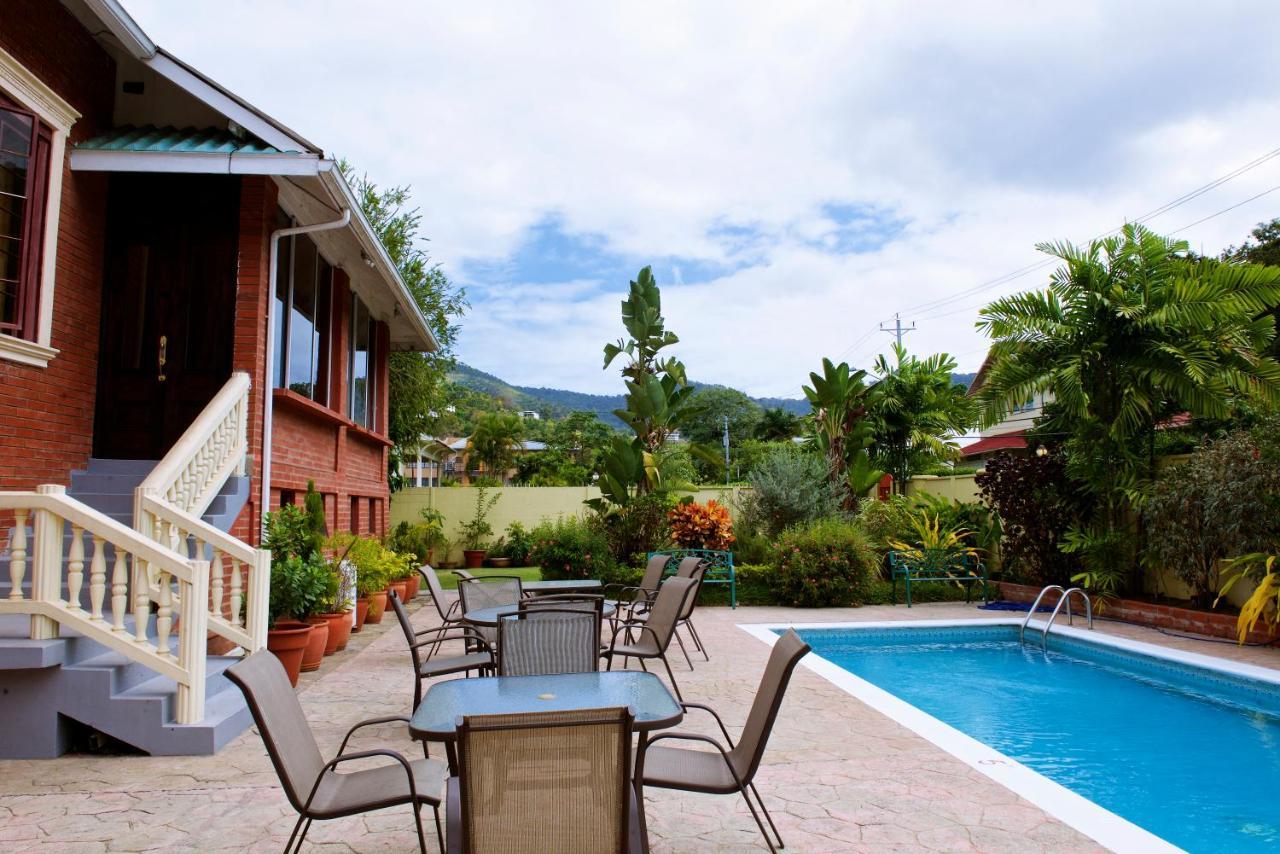 Heritage Inn Trinidad Belmont エクステリア 写真